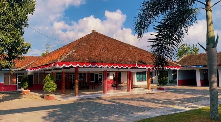 KELURAHAN WIROLEGI